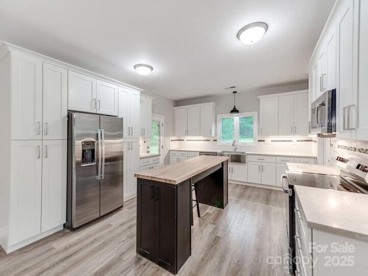 Property Photo: 776 S Grove Street Ext NC 28092