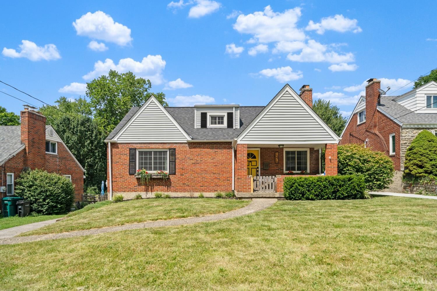 Property Photo:  1376 Teakwood Avenue  OH 45224 