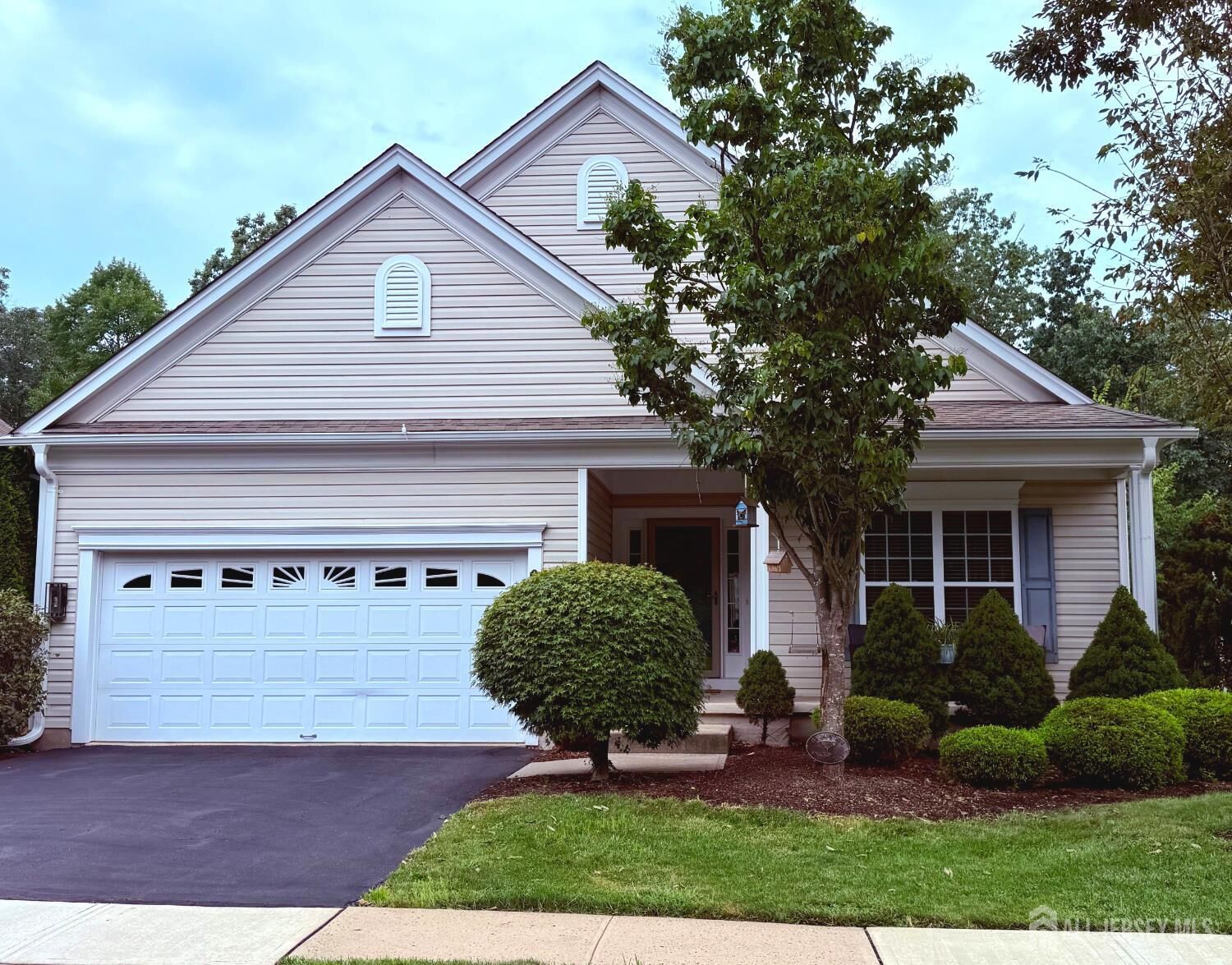 Property Photo: 114 Stone Manor Way NJ 08873
