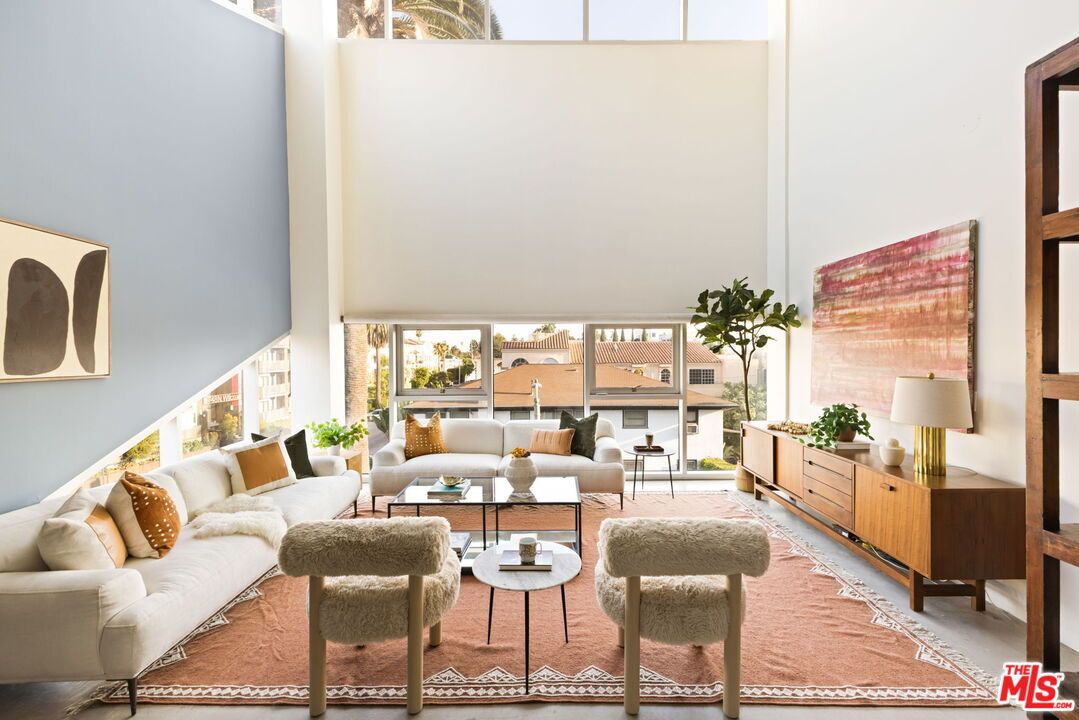 Property Photo: 803 Wilcox Ave CA 90038