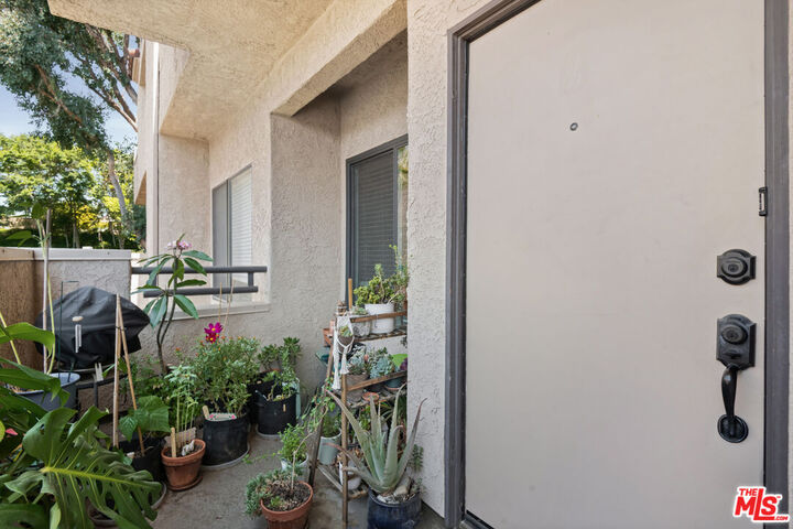 Property Photo:  221 McAfee Ct  CA 91360 
