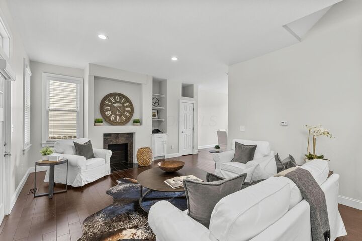 Property Photo:  214 Hanford Street  OH 43206 