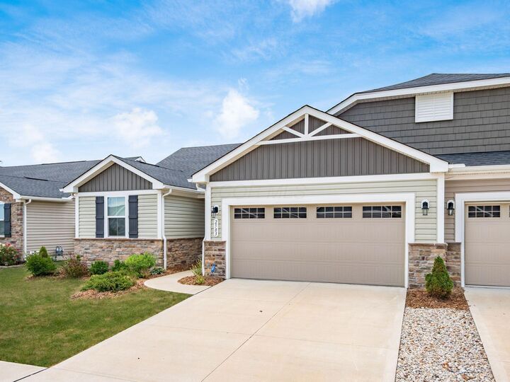 Property Photo: 2583 McClouds Square OH 43040