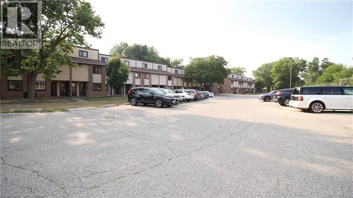 Photo de la propriété:  1200 Courtland Avenue East 5  ON N2C 1K7 