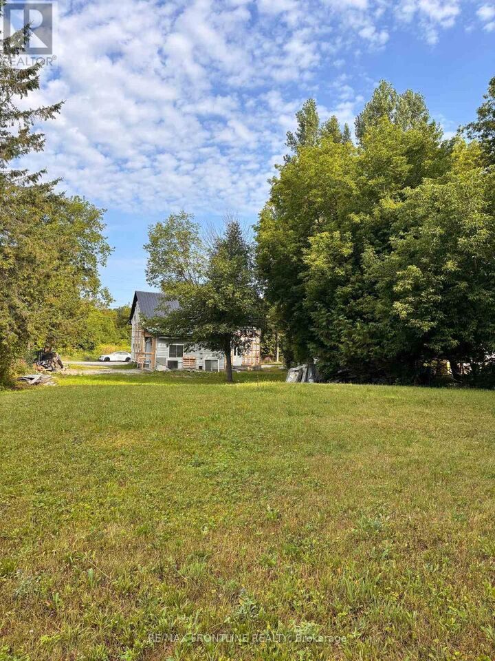 Property Photo: 76 South Street ON K0G 1K0