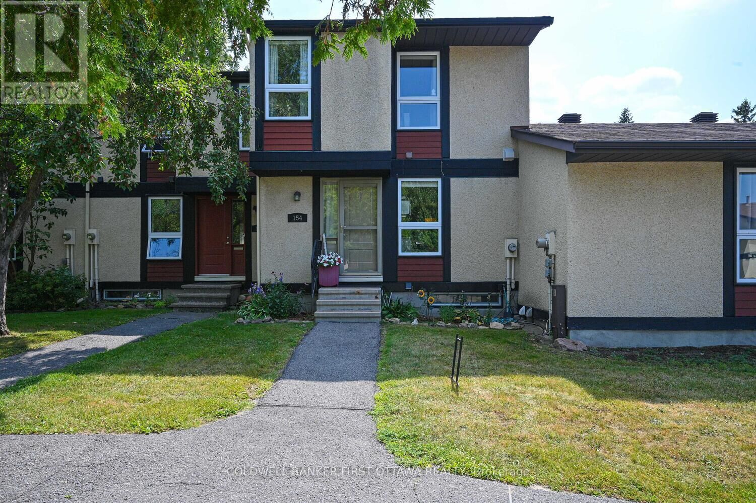 Property Photo:  154 McClintock Way  ON K2L 2A4 