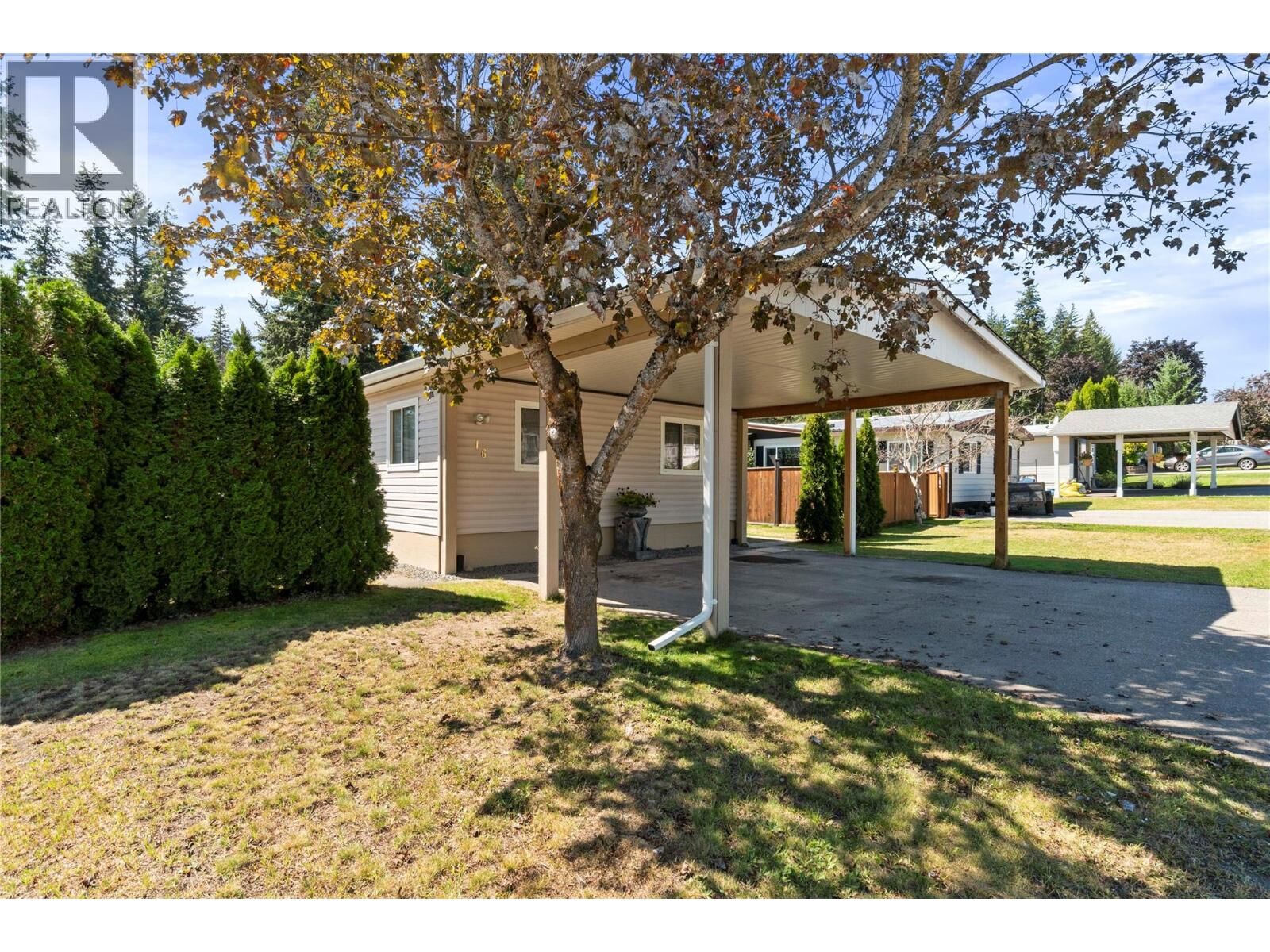 Property Photo:  1361 30 Street Southeast 16  BC V1E 2N4 