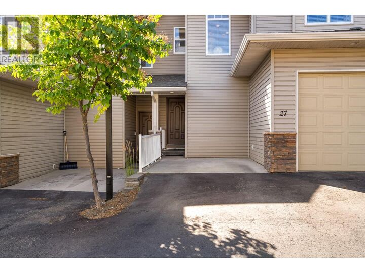 Property Photo:  2046 Robson Place 27  BC V2E 0A5 