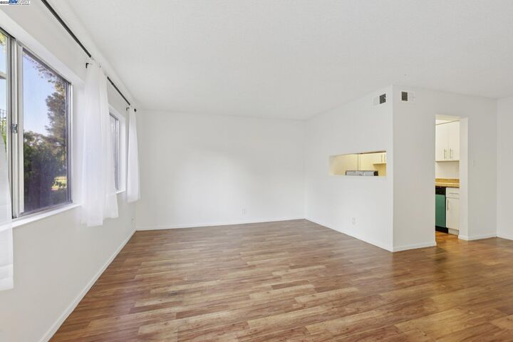 Property Photo:  1042 Mohr Ln B  CA 94518 
