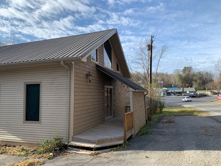 Property Photo:  1007 Ky. Rt. 40  KY 41256 