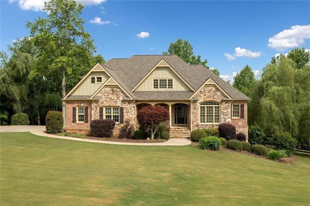 Property Photo:  300 Hemlock Cove  GA 30107 
