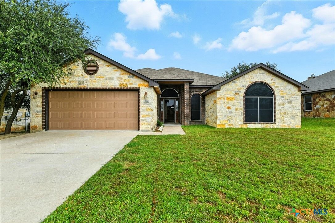 Property Photo:  701 Cosper Creek Drive  TX 76542 