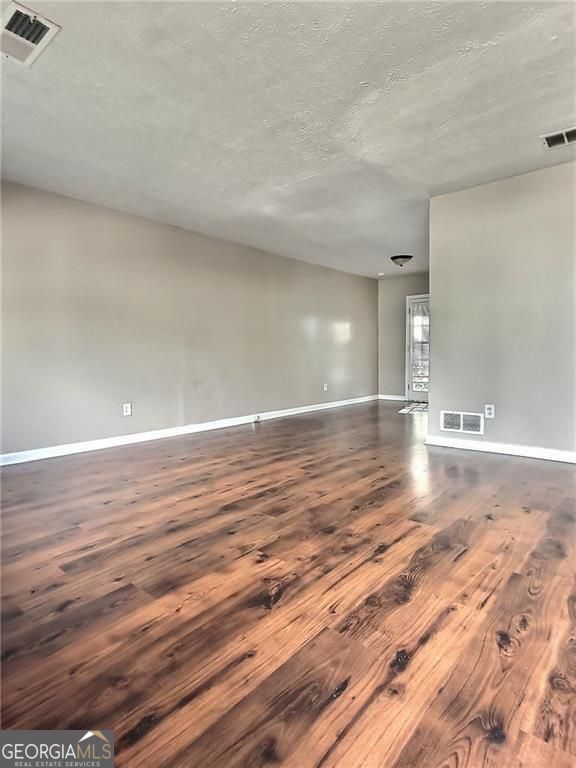 Property Photo:  7066 Oakhill Circle  GA 30168 