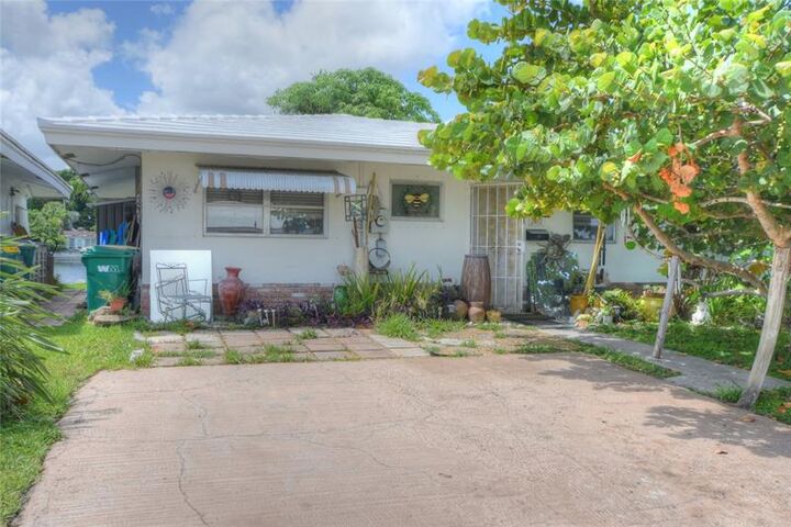 Property Photo: 2412 NW 52nd St 0 FL 33309