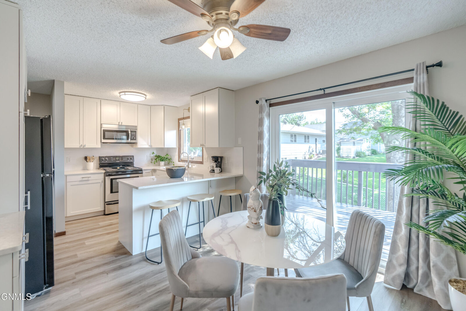 Property Photo:  3005 Ontario Lane  ND 58503 