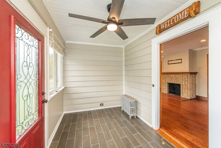 Property Photo:  4 Birch Ln  NJ 07932 