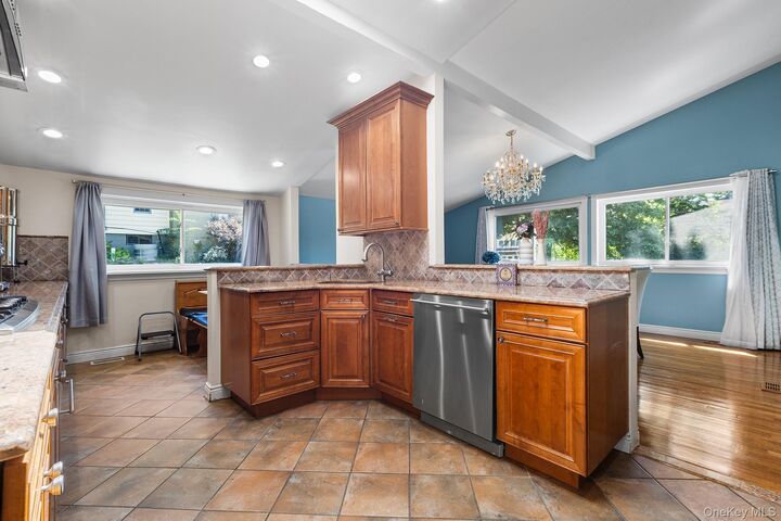 Property Photo:  415 Aka 15 Springvale Road  NY 10520 