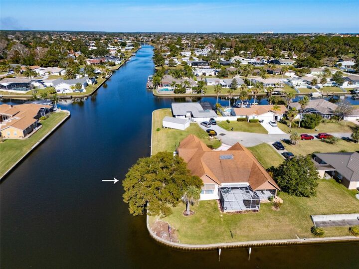 Property Photo:  10 Castle Court  FL 32137 