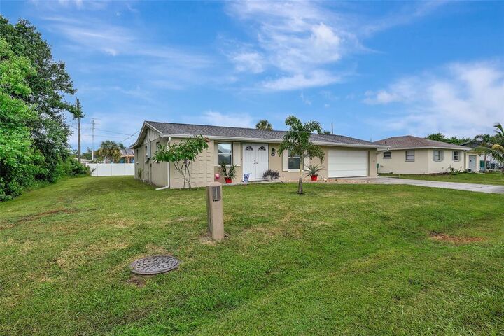 Property Photo: 249 Seminole Boulevard NW FL 33952