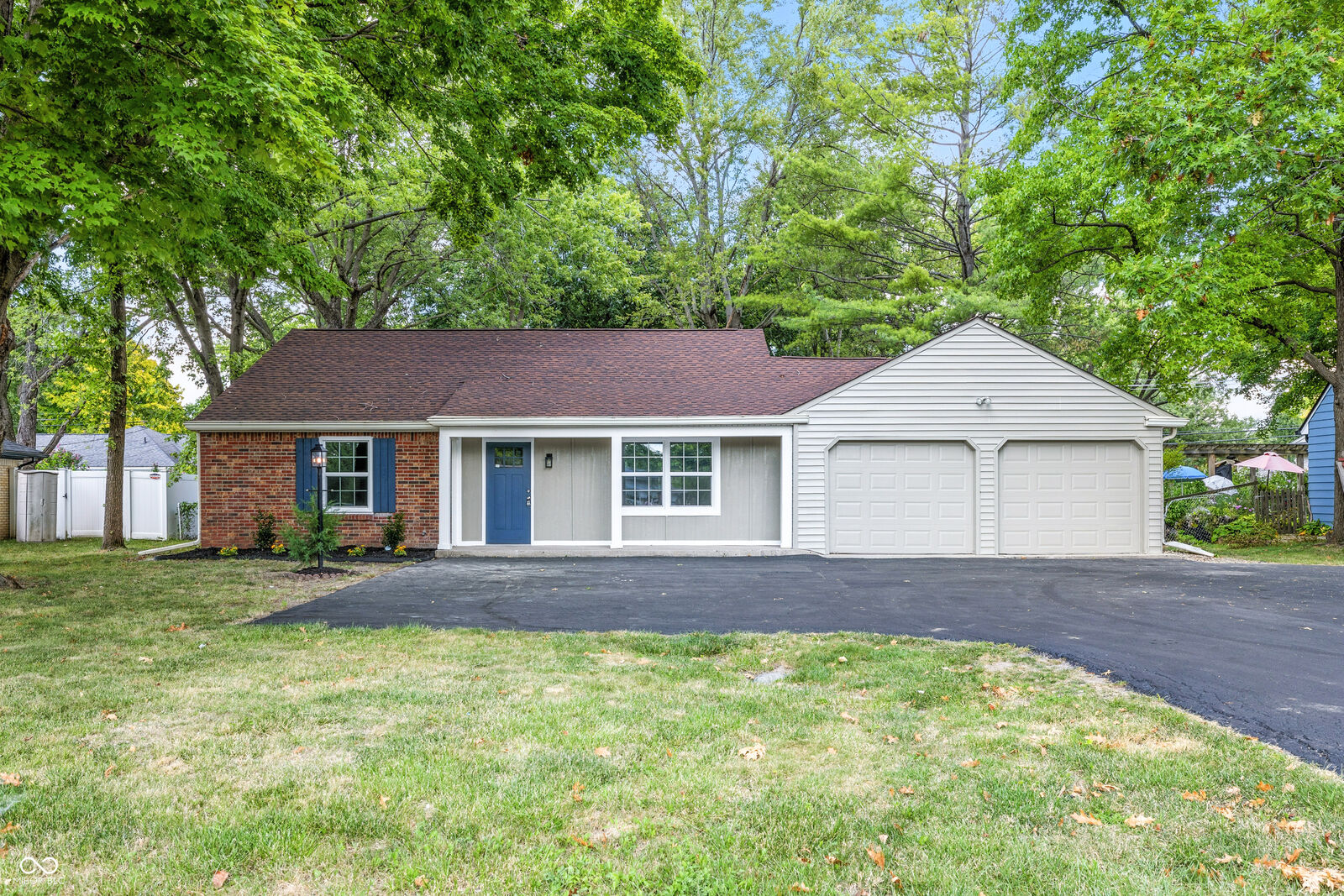 Property Photo: 728 E Main Street IN 46032