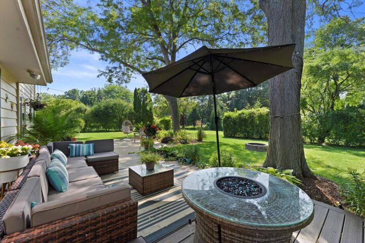 Property Photo:  4 Greenwood Ct  WI 53402 