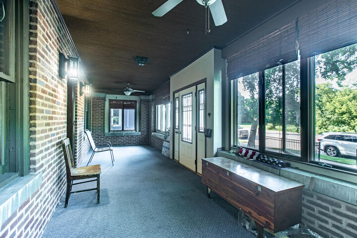 Property Photo:  2915 Washington Ave  WI 53405 