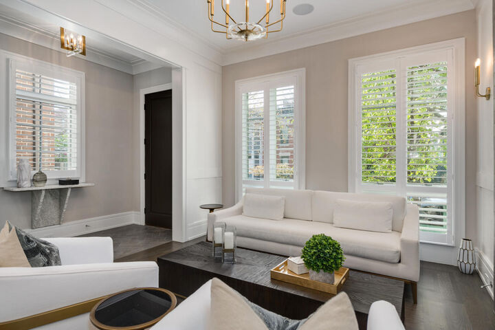 Property Photo: 1823 N Bissell Street IL 60614