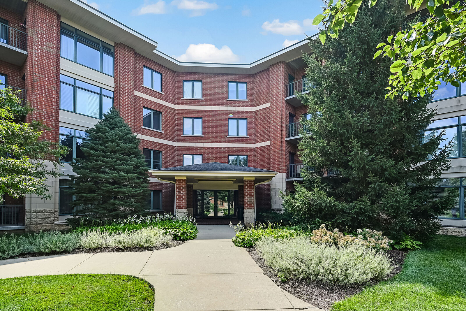 Property Photo: 855 E 22nd Street 305 IL 60148