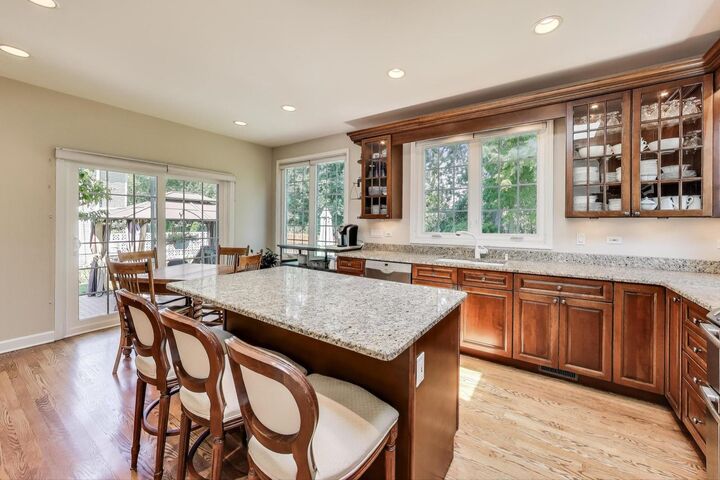 Property Photo: 1804 E Apache Lane IL 60056