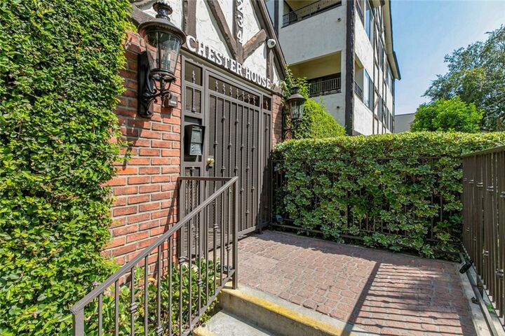 Property Photo:  234 N Kenwood Street 106  CA 91206 