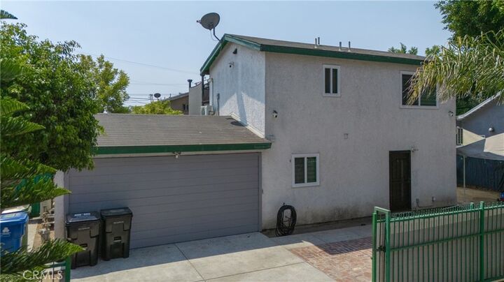 Property Photo:  1418 E 54th Street  CA 90011 