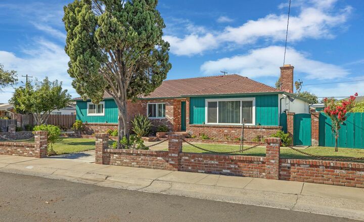 Property Photo: 25 4th Ave CA 95641