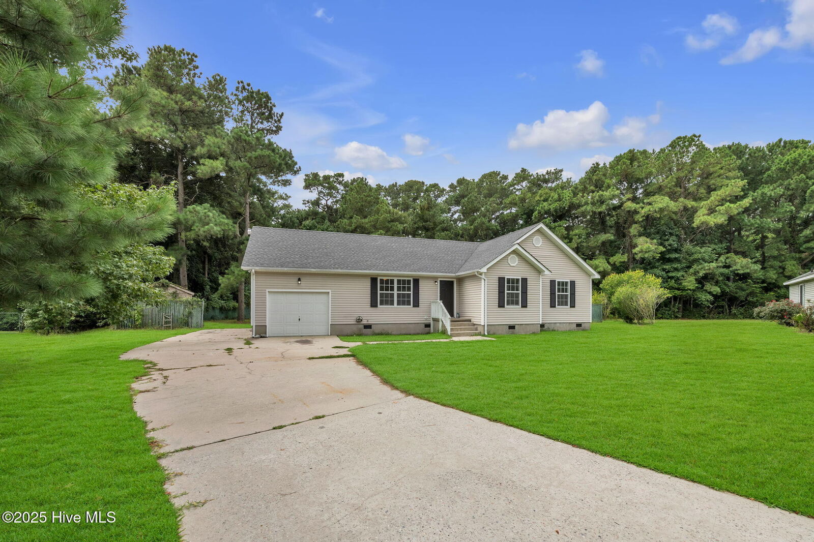 Property Photo: 115 Sunny Lane NC 27939