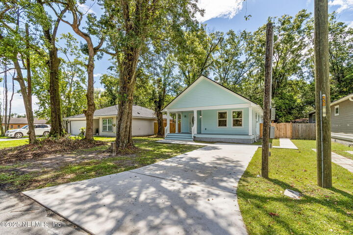 Property Photo:  470 Winter Street  FL 32254 