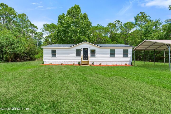 Property Photo: 2271 Reed Court FL 32068