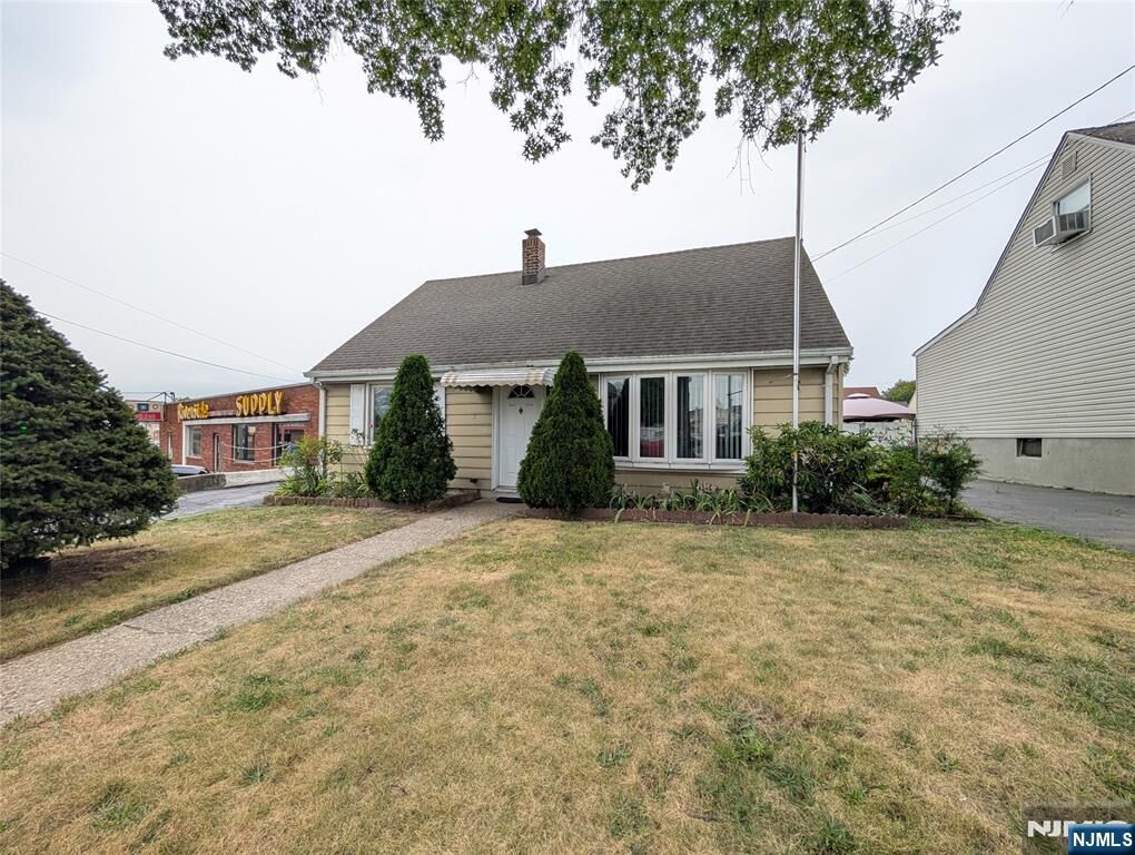 Property Photo:  307 Jauncey Avenue  NJ 07071 