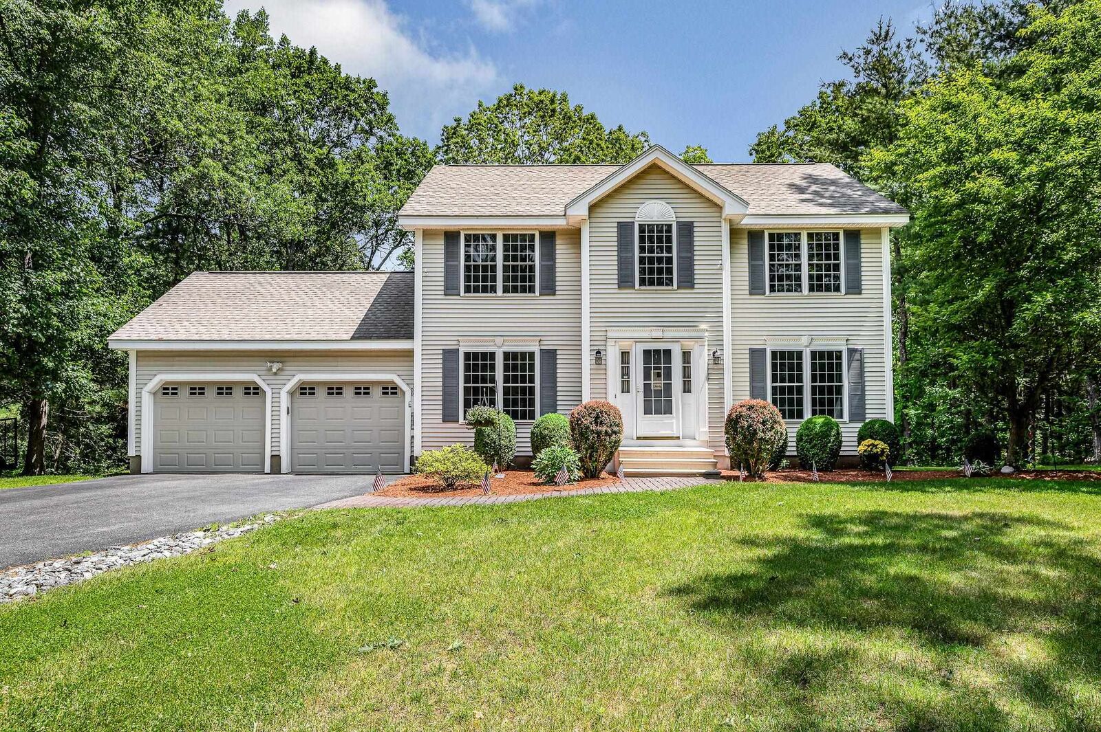 Property Photo:  24 Aldrich Street  NH 03052 