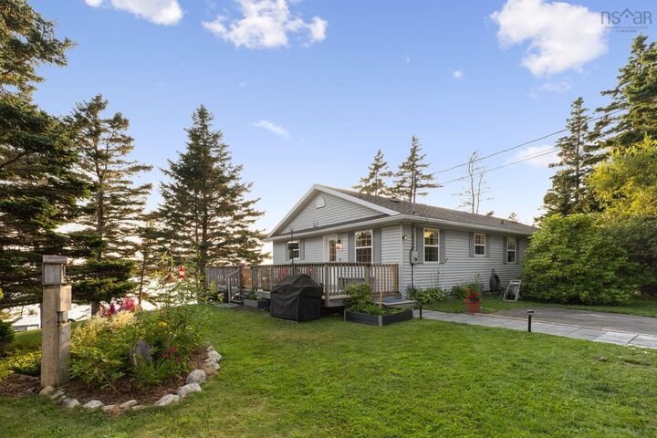 Property Photo:  8748 Peggys Cove Road  NS B3Z 3P3 