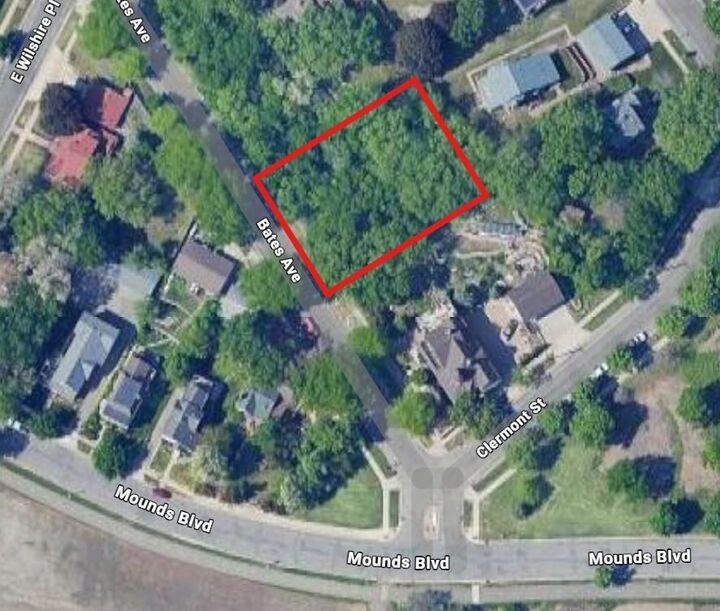 Property Photo:  18 Bates Avenue  MN 55106 