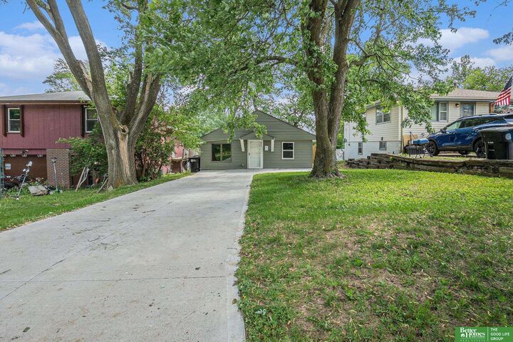 6313 Charles Street  Omaha NE 68132 photo