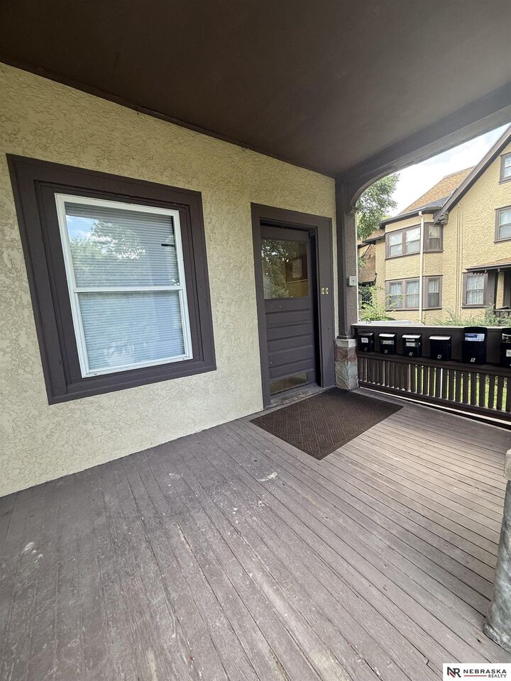 Property Photo: 138 N 38th Avenue NE 68131