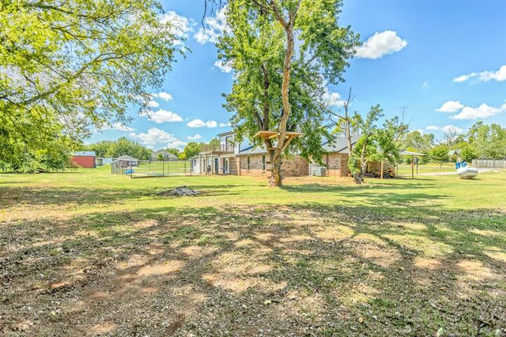 Property Photo:  707 Cedar Springs Drive  OK 73089 