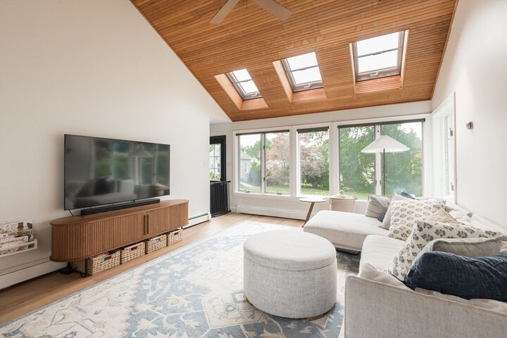 Property Photo:  7 Robinson Rd.  MA 01801 