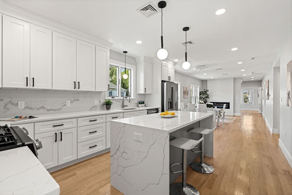 Property Photo:  39-41 Hancock St 41  MA 02155 