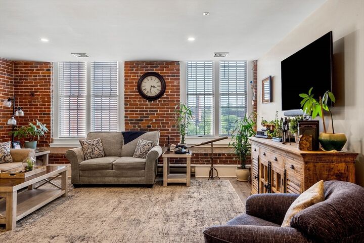 Property Photo:  148 Main St O506  MA 01845 