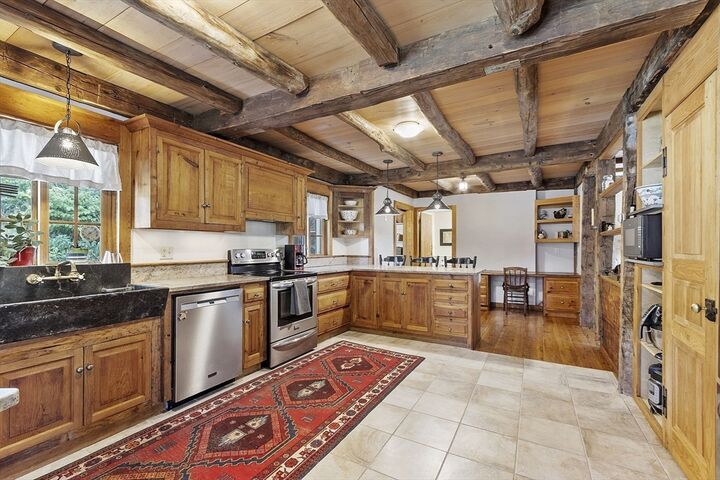 Property Photo:  10 Frost Rd  MA 01431 