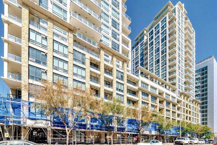 222 Riverfront Avenue SW 521  Calgary AB T2P 0X2 photo