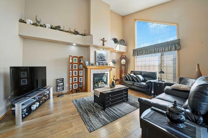 Property Photo: 4805 45 Street 404 AB T4N 7A9