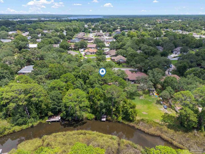 Property Photo: 2857 Avenida De Soto FL 32566