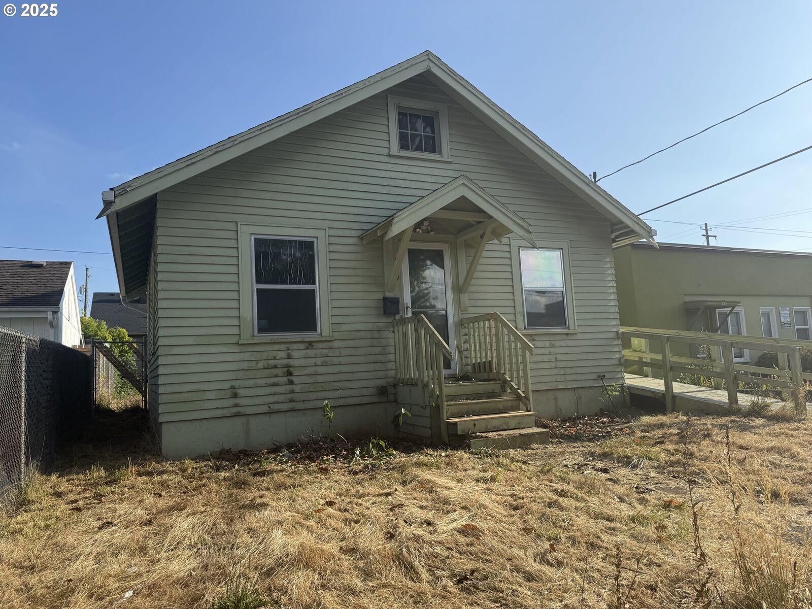 Property Photo: 714 N Killingsworth Ct OR 97217